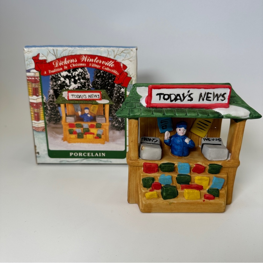 4/$25 - Dickens Winterville Today’s News Stand Christmas Village Decor with‎ Box